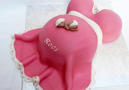 Roze babyshower taart
