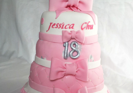 Glamour diva taart met luxe kleuren en feestelijke glans