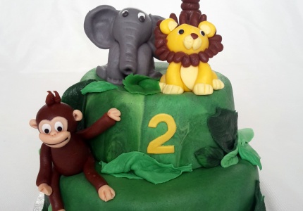 Dierentaart met leeuw olifant en aap