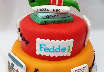 Stapeltaart met thema voorleesboekjes
