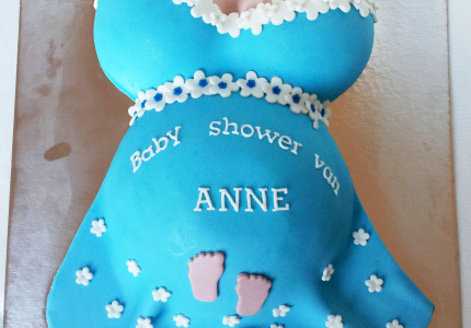 Zwangerebuikt taart voor babyshower