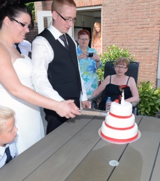 aansnijden bruidstaart