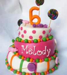 Leuke Topsy Turvy taart