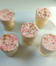 Dot Cake met vrolijke sprinkle topping
